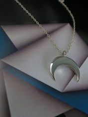 LunaInvertida (4) LunaInvertida (4)