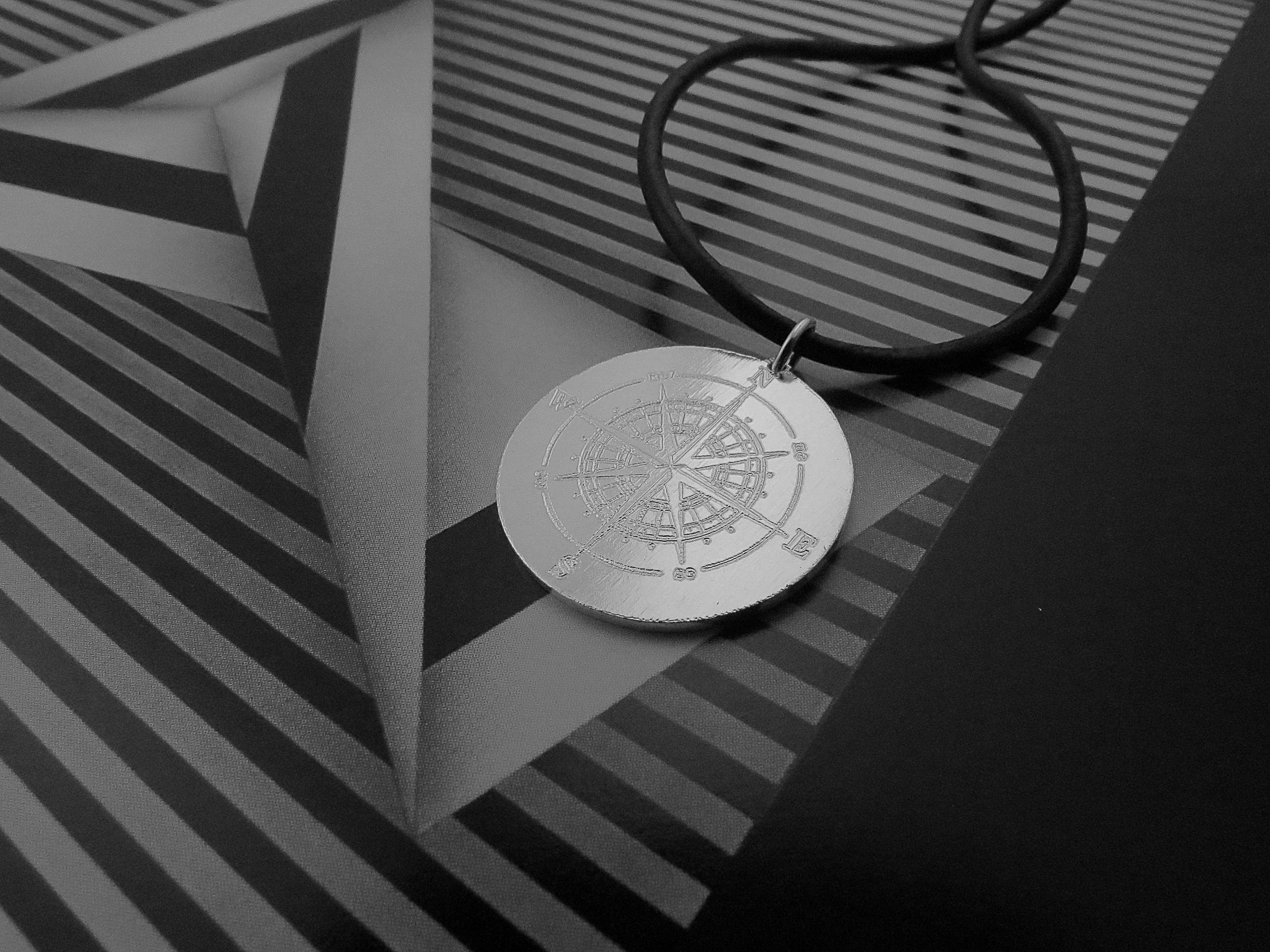 Dije-La Rosa-De-Los-Vientos (3)