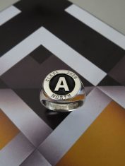 Anillo Letra y Grabado con Resina (2)